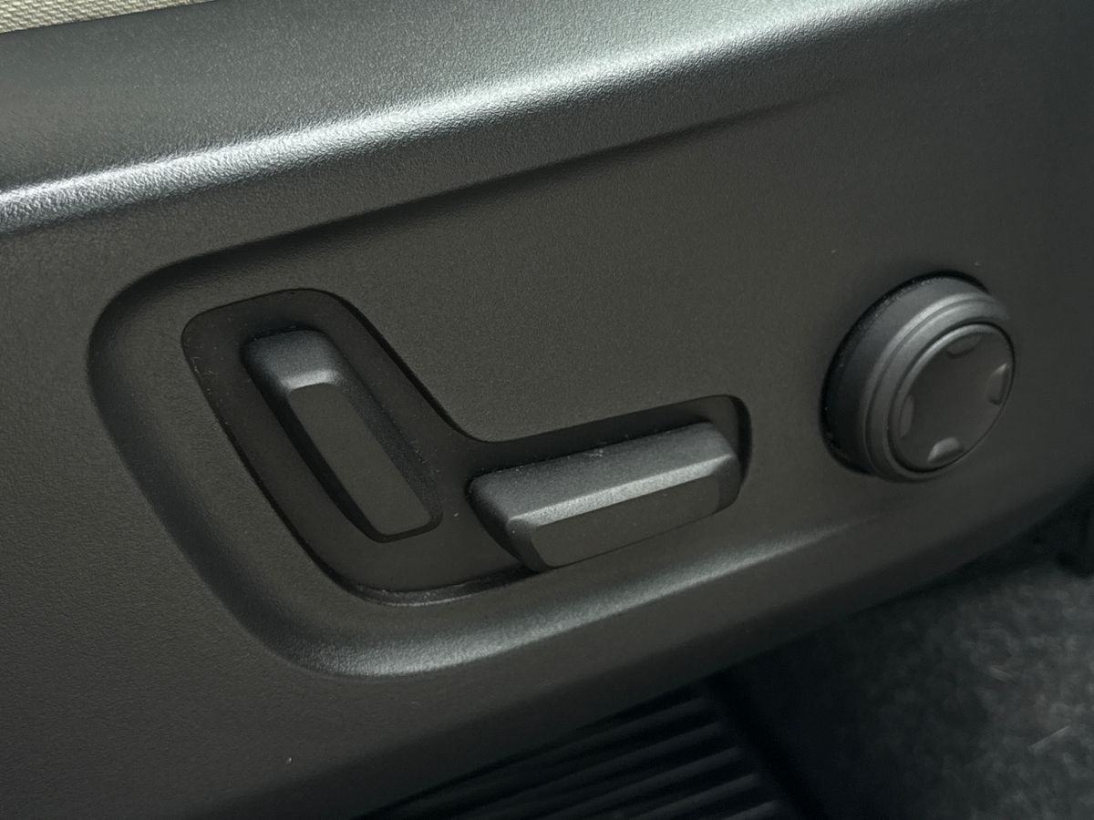 Used Volvo XC40 2022 for sale - 76669302: Photo 31