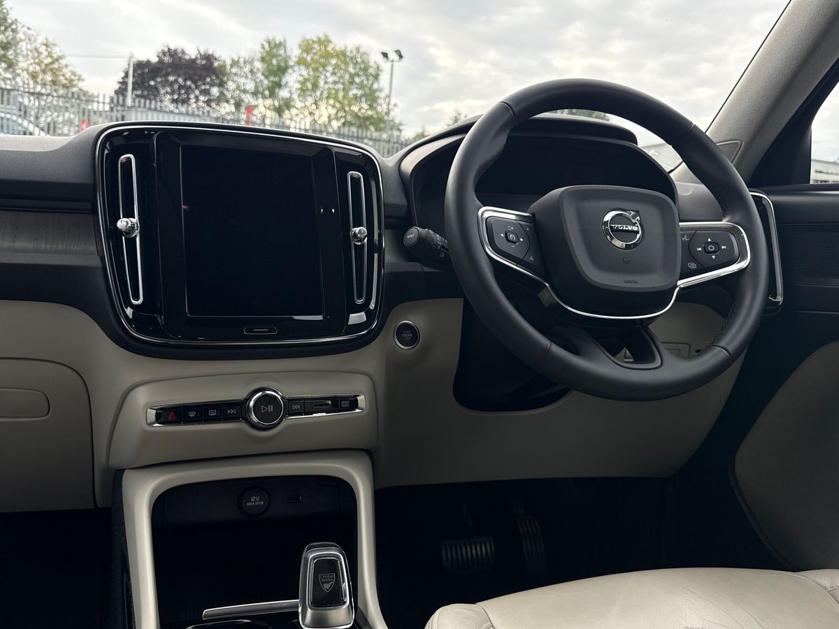 Used Volvo XC40 2022 for sale - 76669302: Photo 39