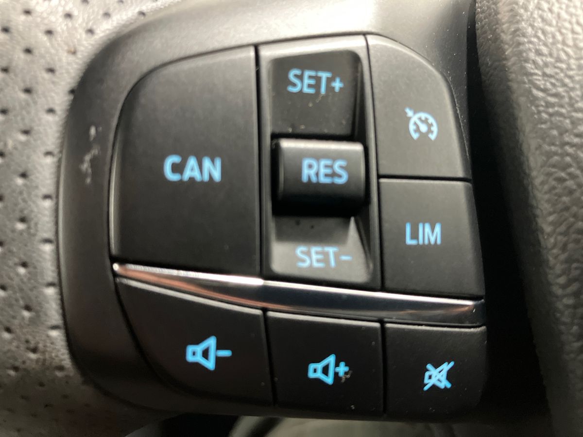 Used Ford Focus 2022 for sale - 75903984: Photo 19