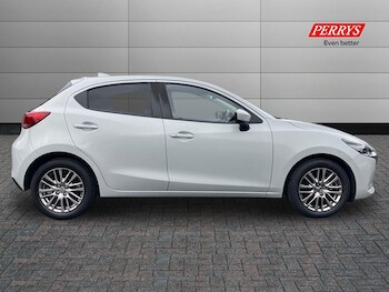 Used Mazda Mazda2 2021 for sale - 76090250: Photo