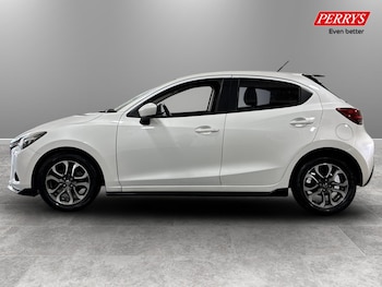 Used Mazda Mazda2 2015 for sale - 79352260: Photo