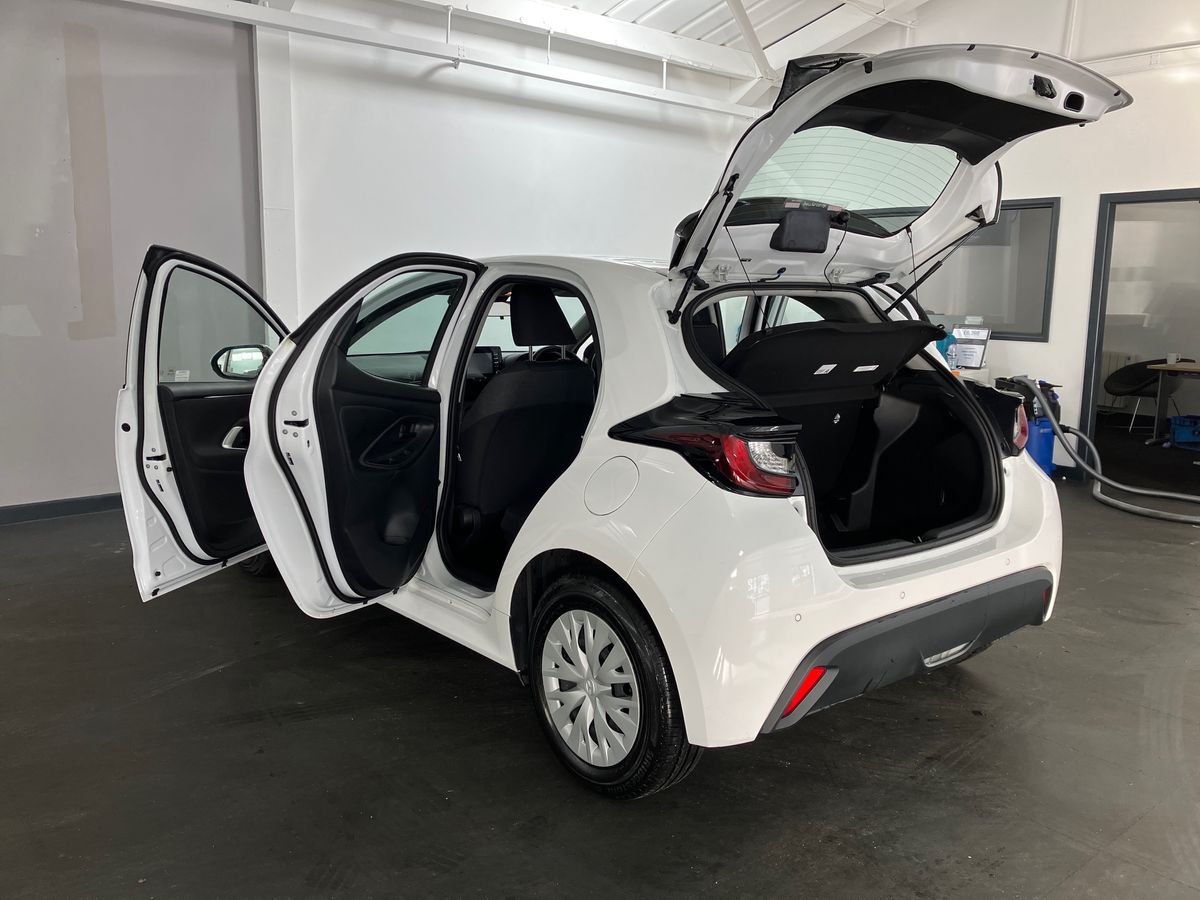 Used Mazda Mazda2 HYBRID 2023 for sale - 76351971: Photo 32