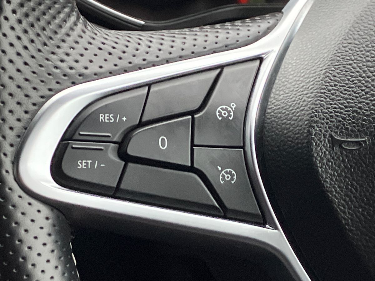 Used Renault Clio 2022 for sale - 76969349: Photo 16