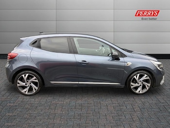 Used Renault Clio 2022 for sale - 76969349: Photo