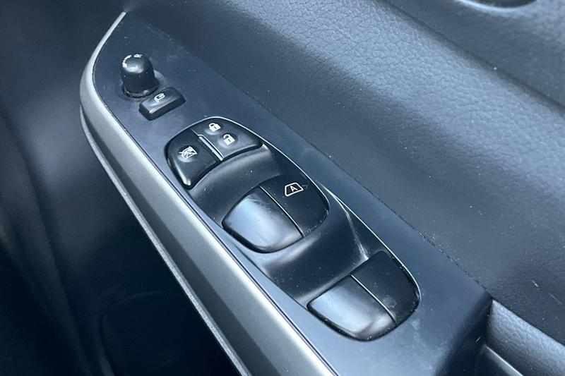 Used Nissan Navara 2020 for sale - 77729523: Photo 16