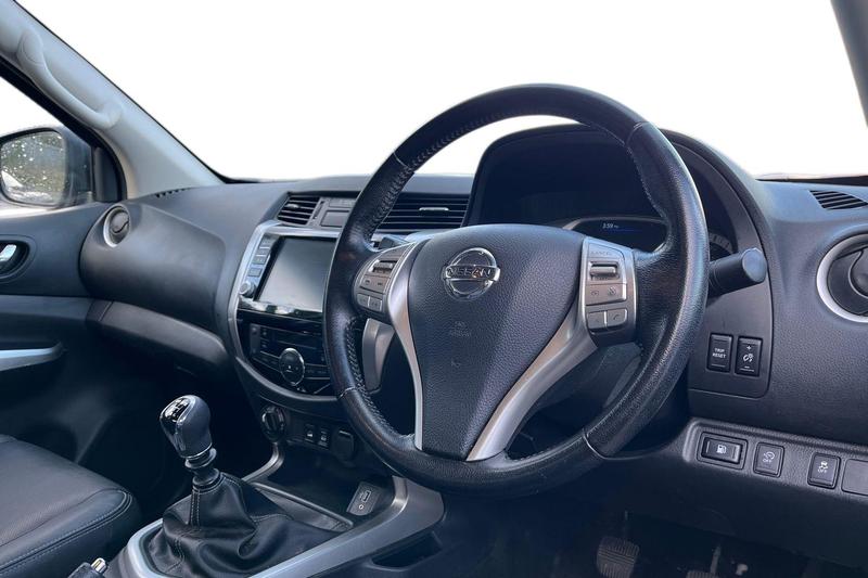 Used Nissan Navara 2020 for sale - 77729523: Photo 9