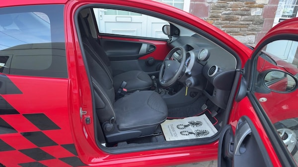 Used Peugeot 107 2012 for sale - 76230492: Photo 11