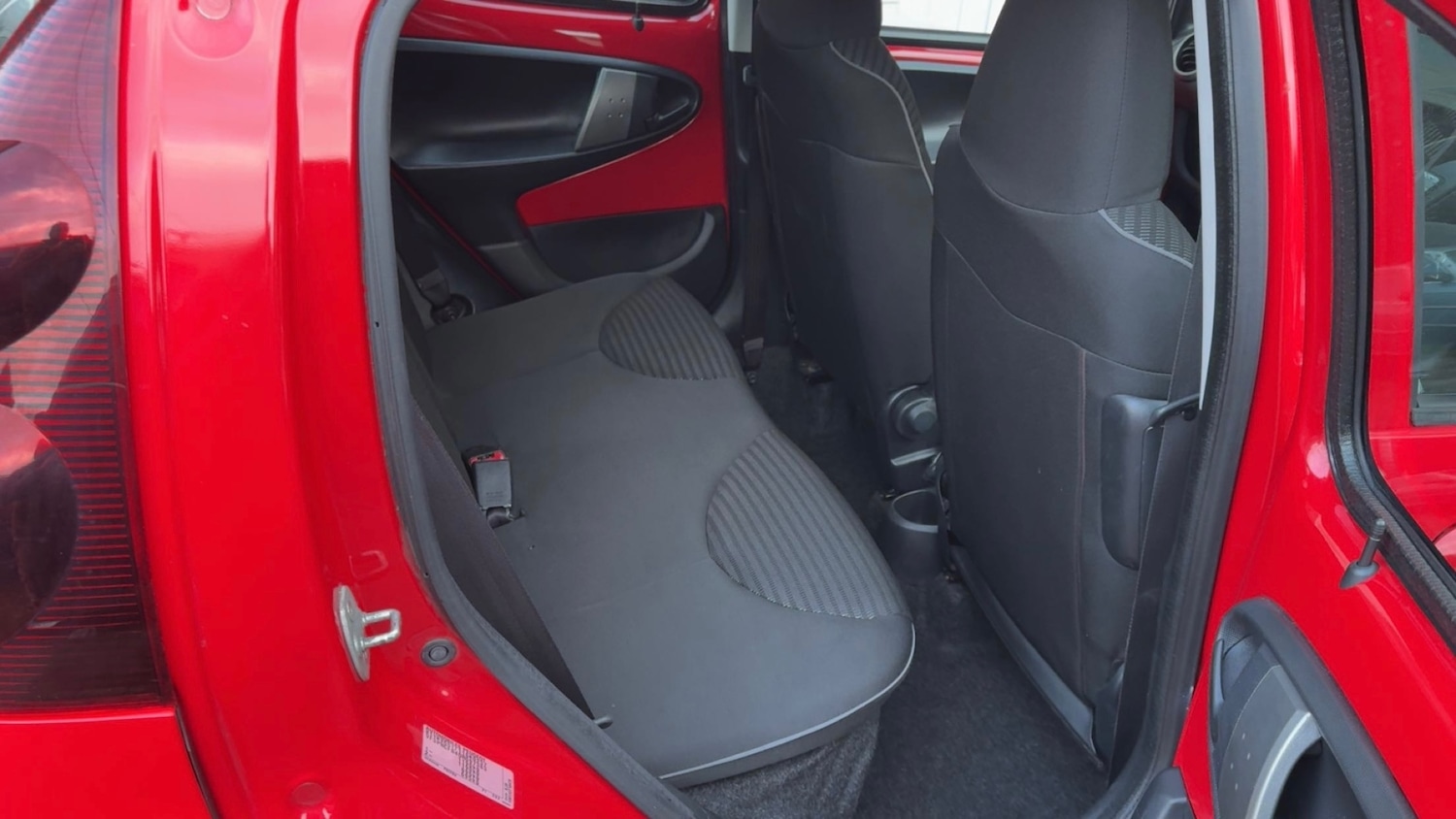 Used Peugeot 107 2014 for sale - 77632886: Photo 7