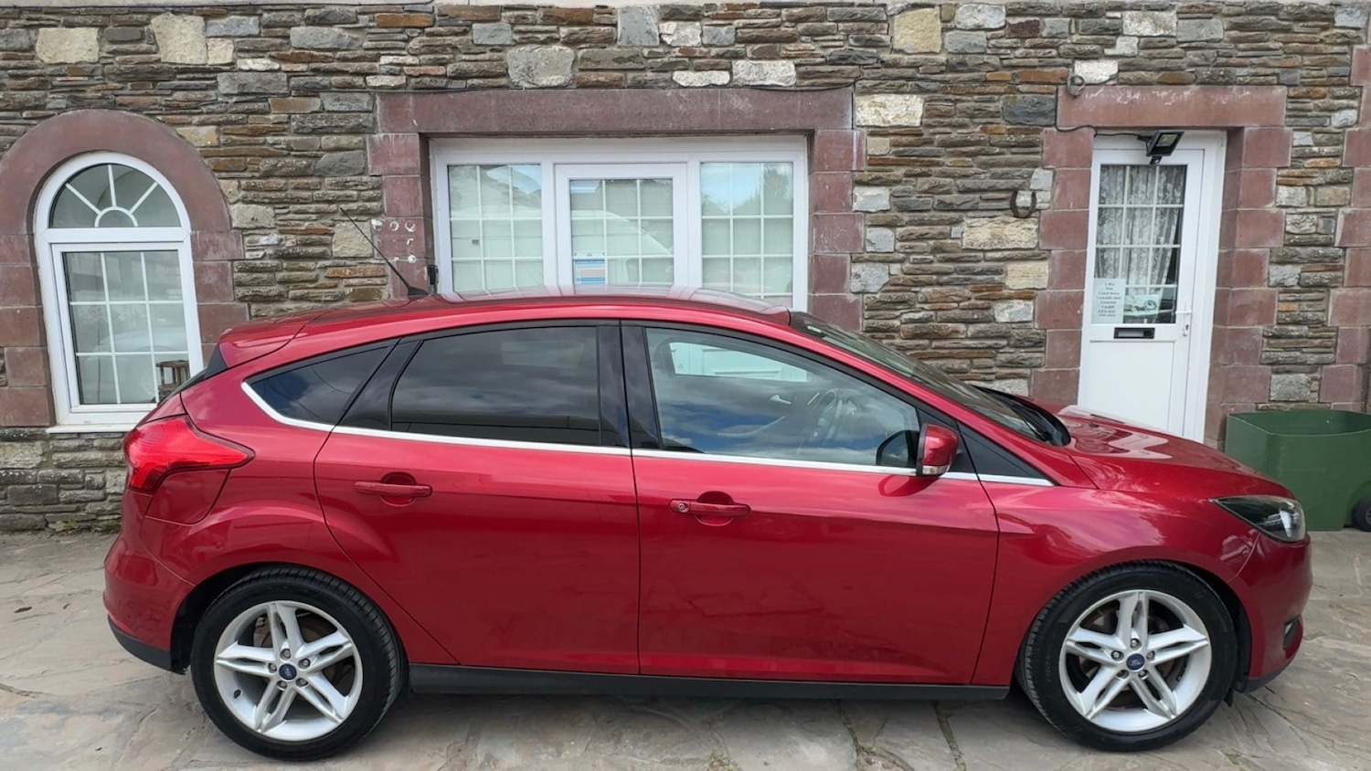 Used Ford Focus 2015 for sale - 76230509: Photo 6