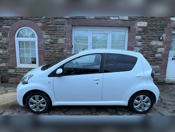 Used Toyota AYGO 2013 for sale - 77409947: Photo