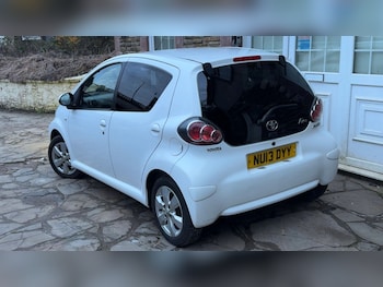 Used Toyota AYGO 2013 for sale - 77409947: Photo