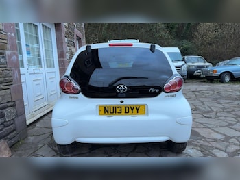 Used Toyota AYGO 2013 for sale - 77409947: Photo
