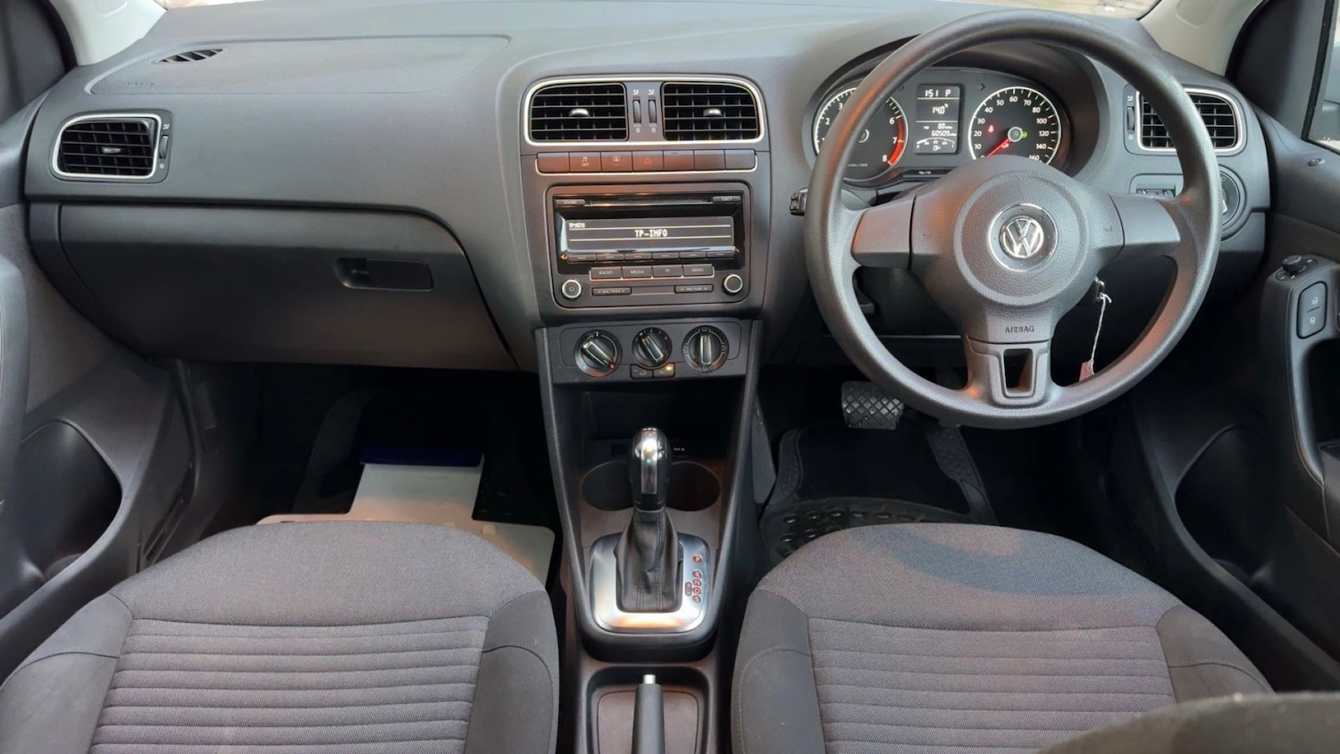 Used Volkswagen Polo 2014 for sale - 76226123: Photo 16