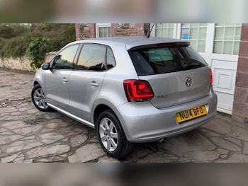 Used Volkswagen Polo 2014 for sale - 76226123: Photo