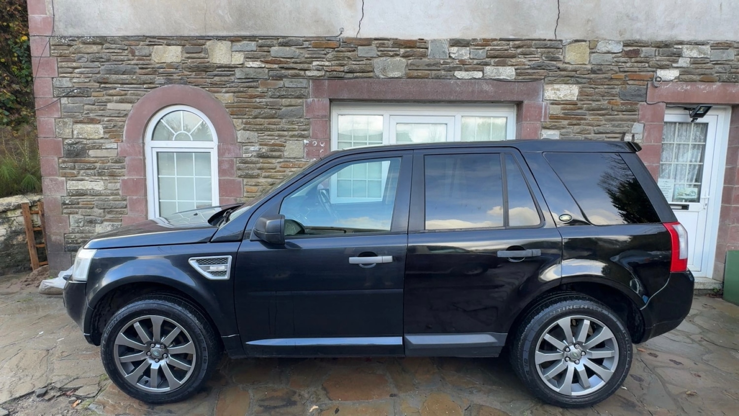Used Land Rover Freelander 2010 for sale - 77068851: Photo 2