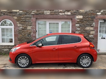 Used Peugeot 208 2016 for sale - 76058267: Photo 2