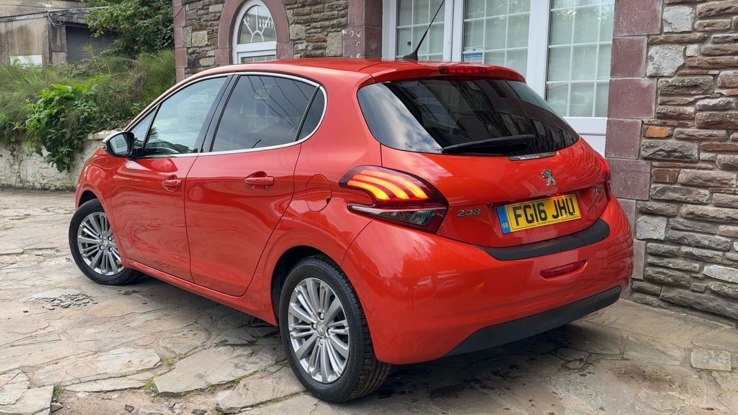 Used Peugeot 208 2016 for sale - 76058267: Photo 3