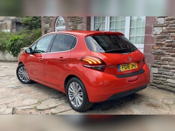 Used Peugeot 208 2016 for sale - 76058267: Photo 3