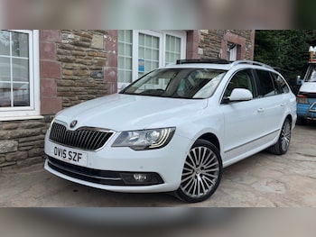 Used Skoda Superb 2015 for sale - 76520911: Photo