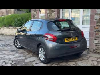 Used Peugeot 208 2013 for sale - 74943717: Photo