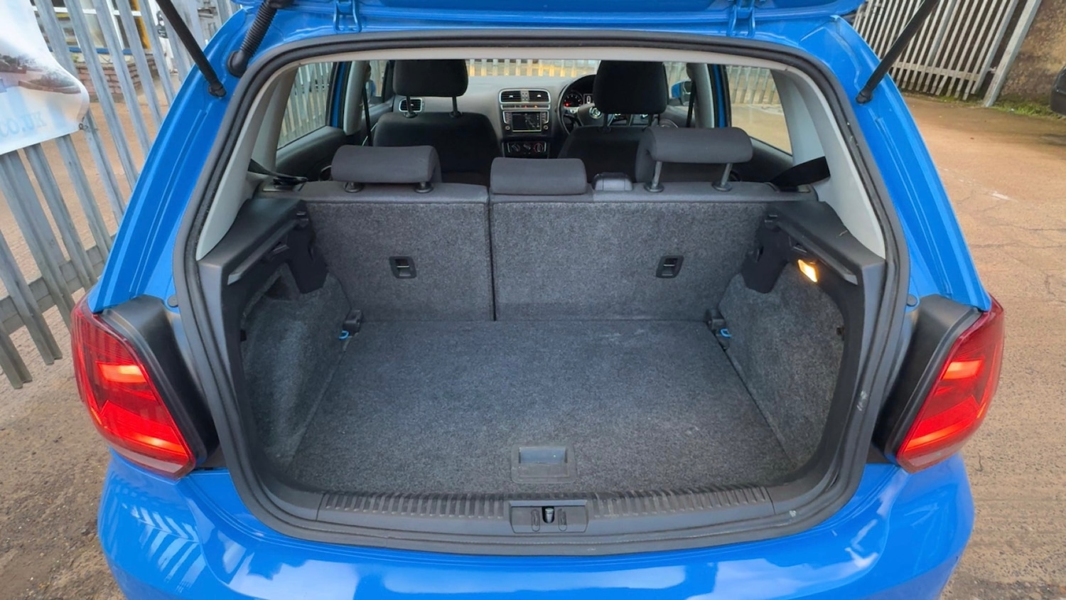 Used Volkswagen Polo 2015 for sale - 77073439: Photo 17