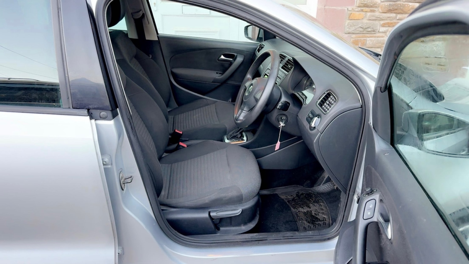 Used Volkswagen Polo 2014 for sale - 76520828: Photo 12