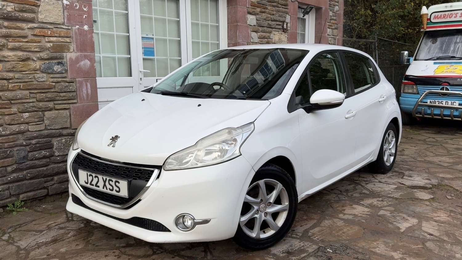 Used Peugeot 208 2014 for sale - 76726160: Photo 1