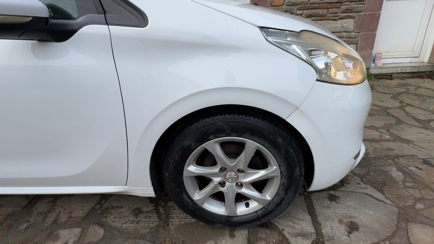 Used Peugeot 208 2014 for sale - 76726160: Photo 22