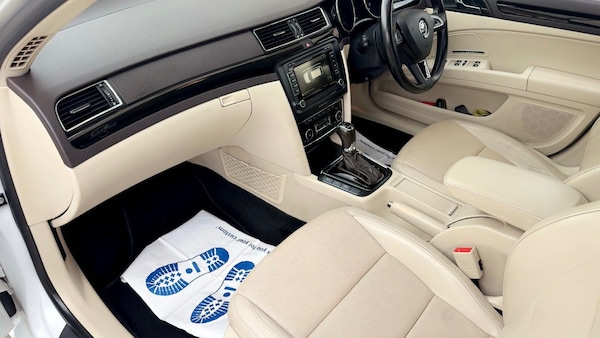 Used Skoda Superb 2015 for sale - 76230503: Photo 21