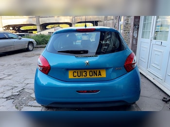Used Peugeot 208 2013 for sale - 75612212: Photo