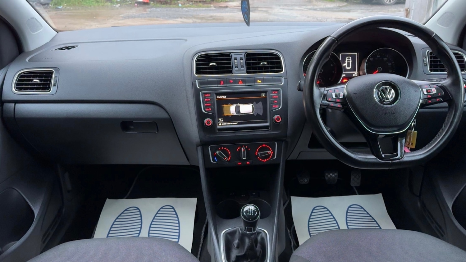 Used Volkswagen Polo 2016 for sale - 76752022: Photo 9