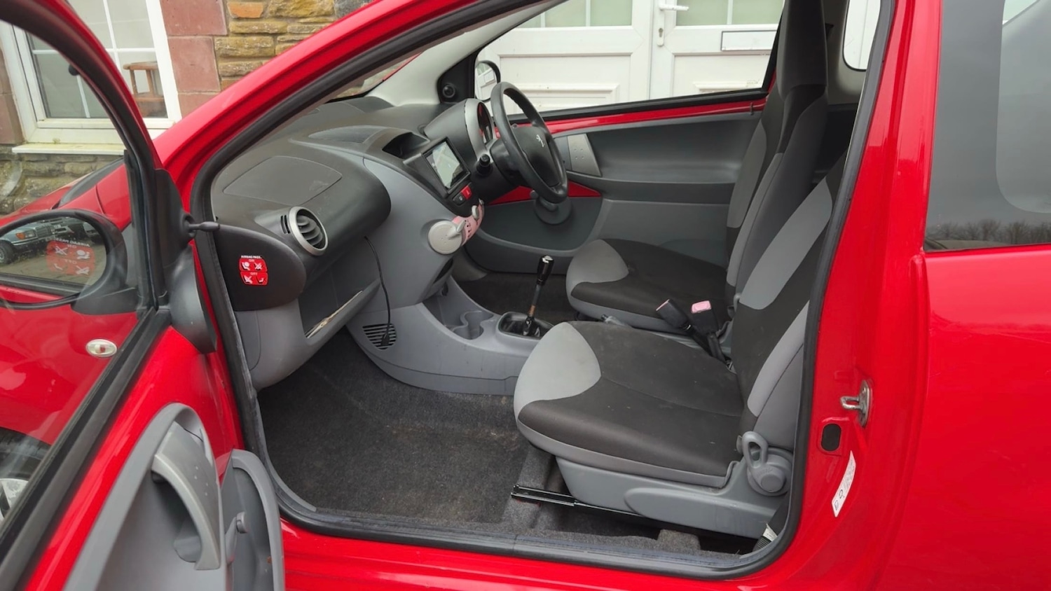 Used Peugeot 107 2010 for sale - 77264741: Photo 12