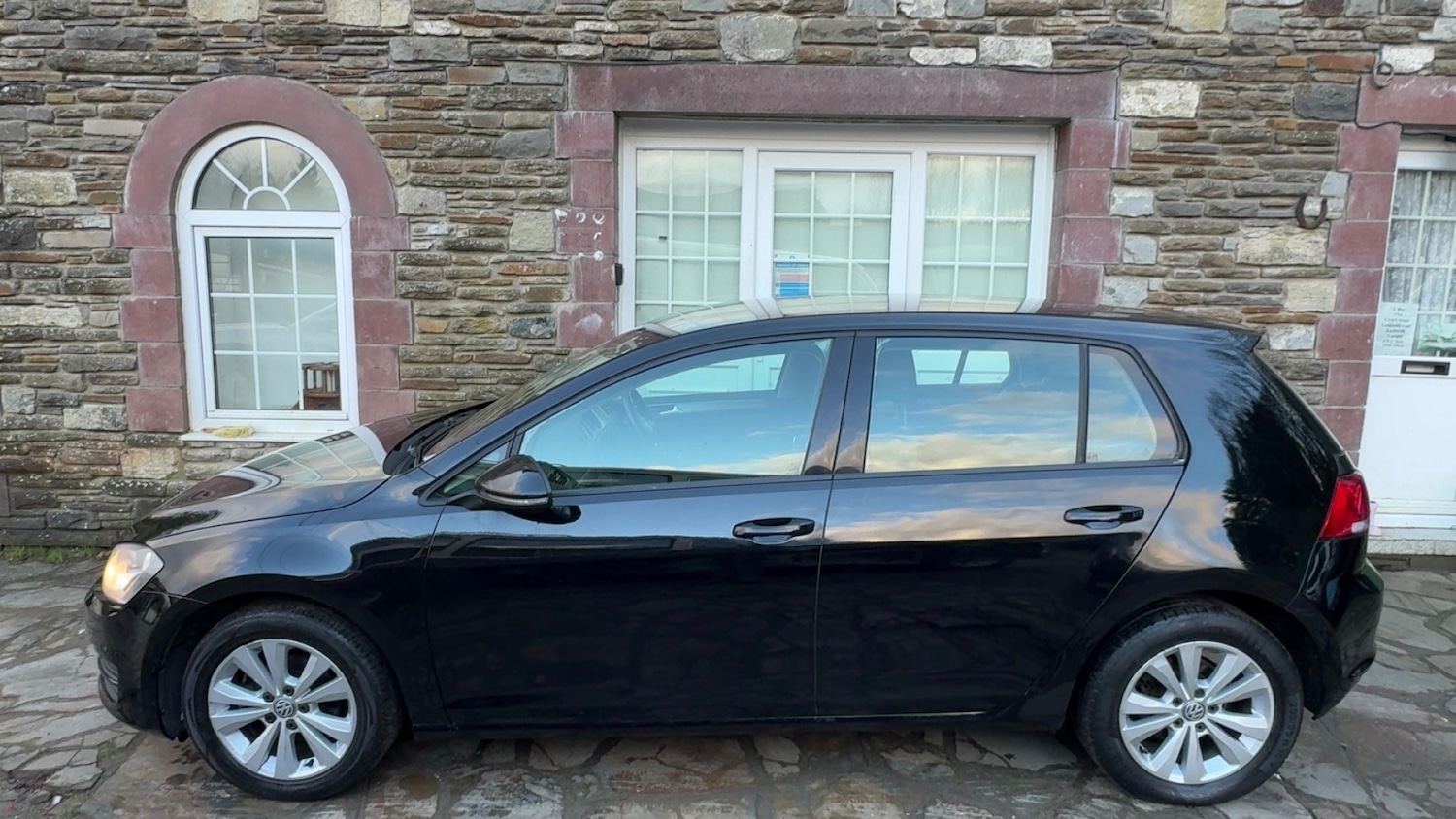 Used Volkswagen Golf 2014 for sale - 77559015: Photo 2