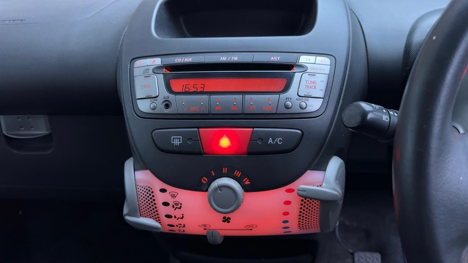 Used Toyota AYGO 2013 for sale - 78032072: Photo 8