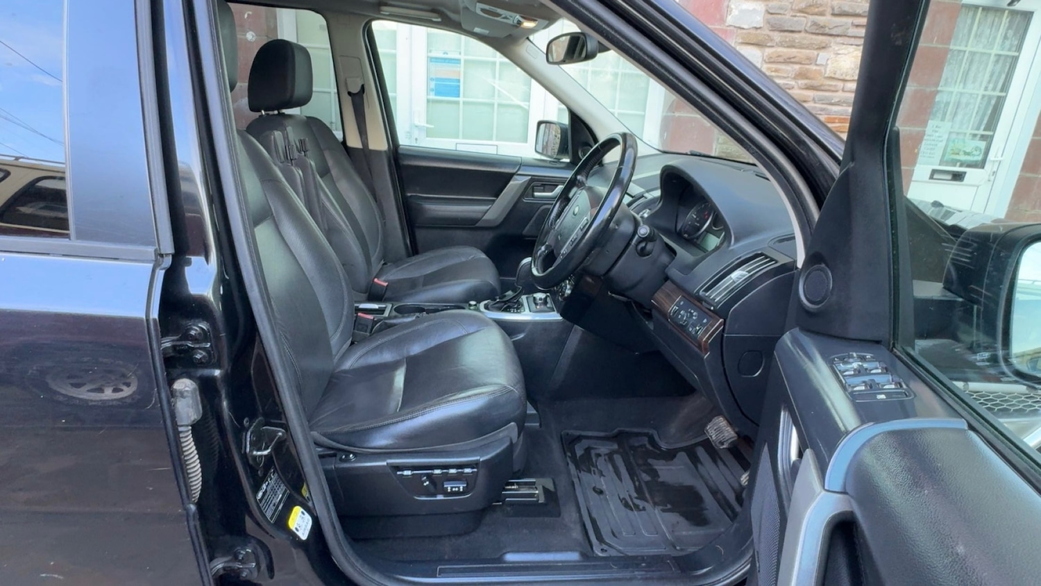 Used Land Rover Freelander 2010 for sale - 76669059: Photo 12