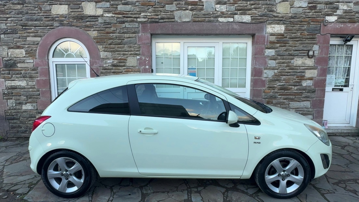 Used Vauxhall Corsa 2012 for sale - 76518429: Photo 6