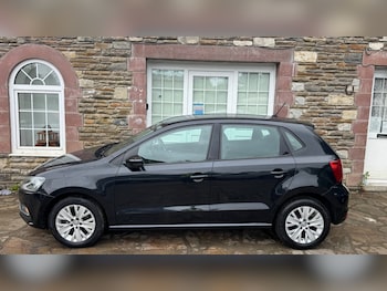 Used Volkswagen Polo 2015 for sale - 79329588: Photo