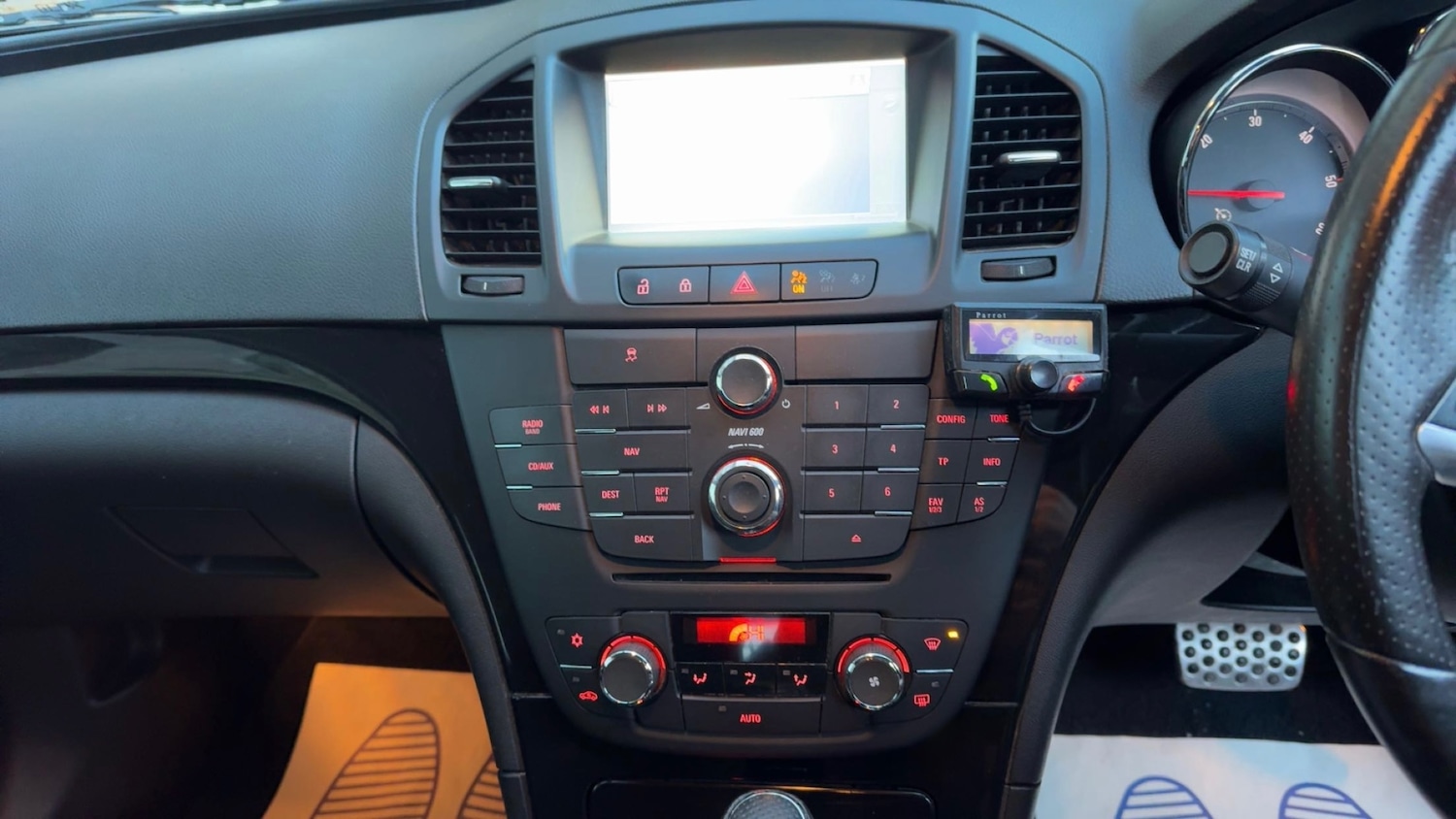 Used Vauxhall Insignia 2012 for sale - 76837466: Photo 11