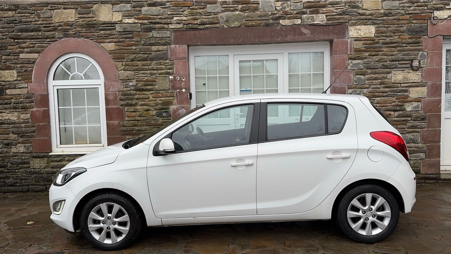 Used Hyundai i20 2014 for sale - 76564898: Photo 2