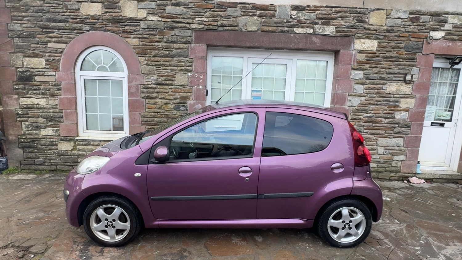 Used Peugeot 107 2013 for sale - 77129790: Photo 2