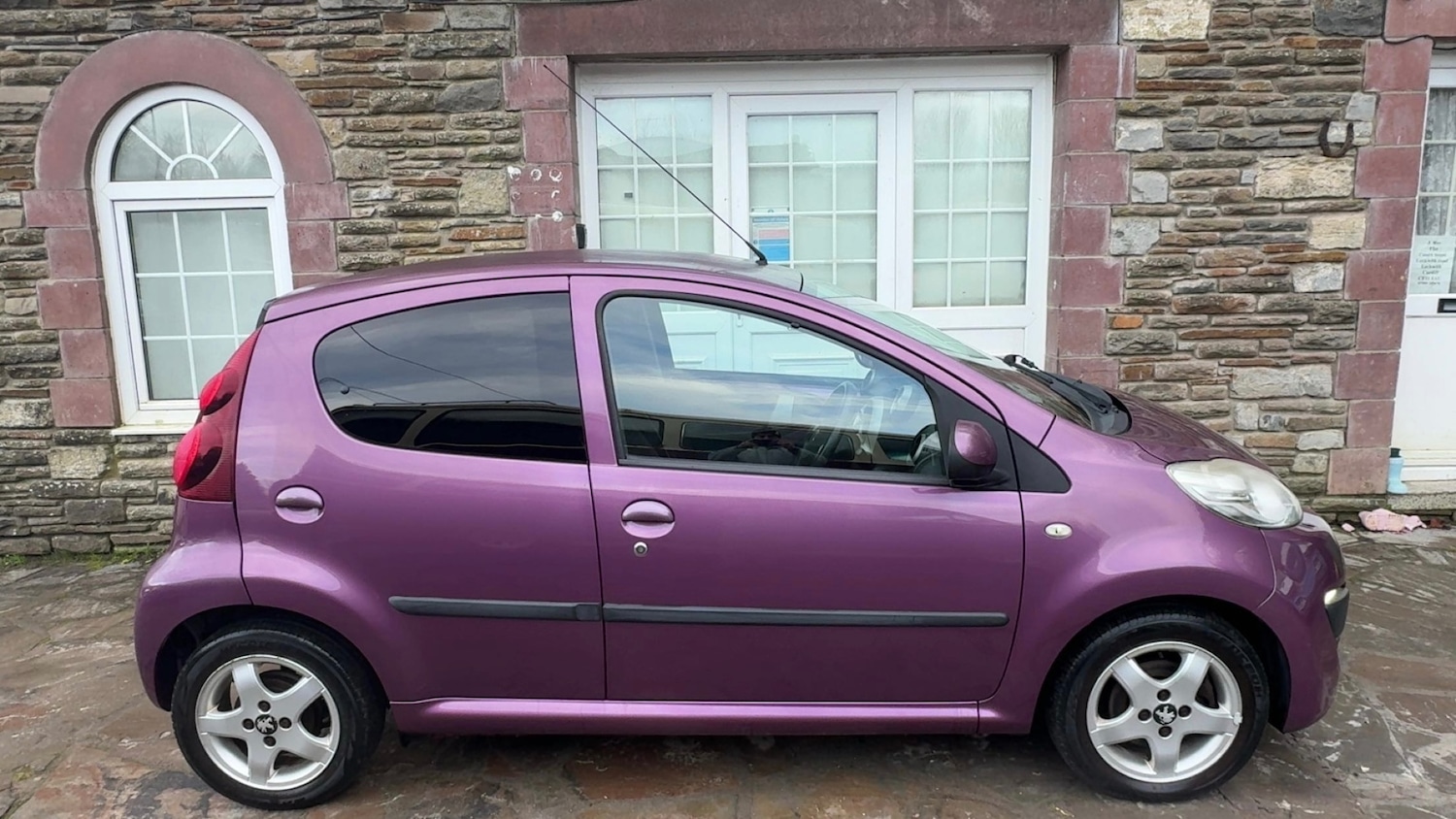 Used Peugeot 107 2013 for sale - 77129790: Photo 6