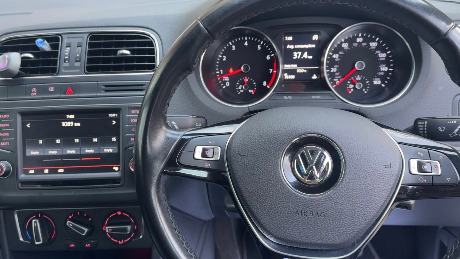 Used Volkswagen Polo 2016 for sale - 77550210: Photo 11