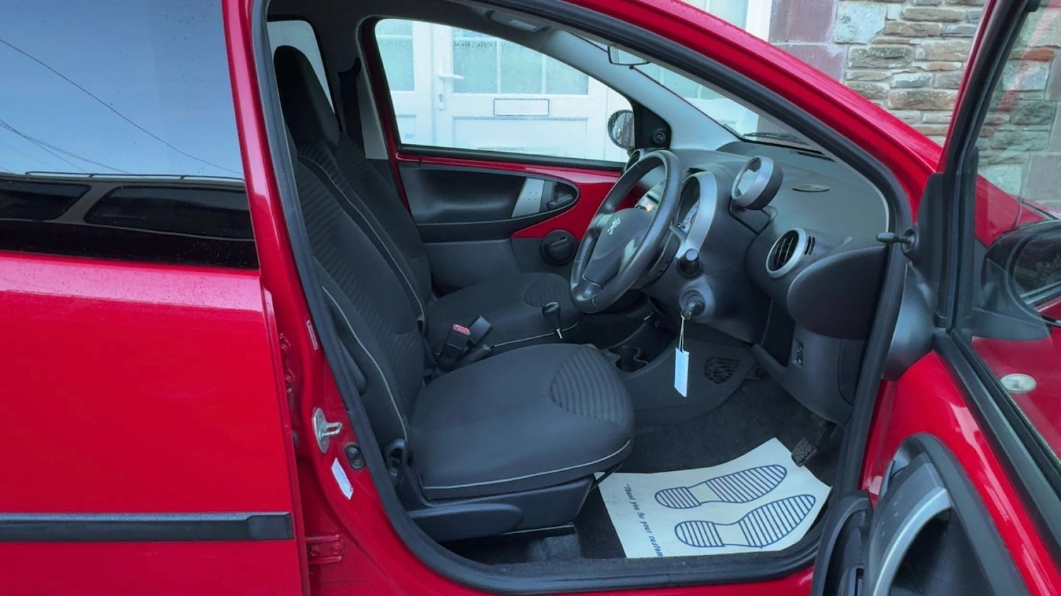 Used Peugeot 107 2013 for sale - 76855455: Photo 10