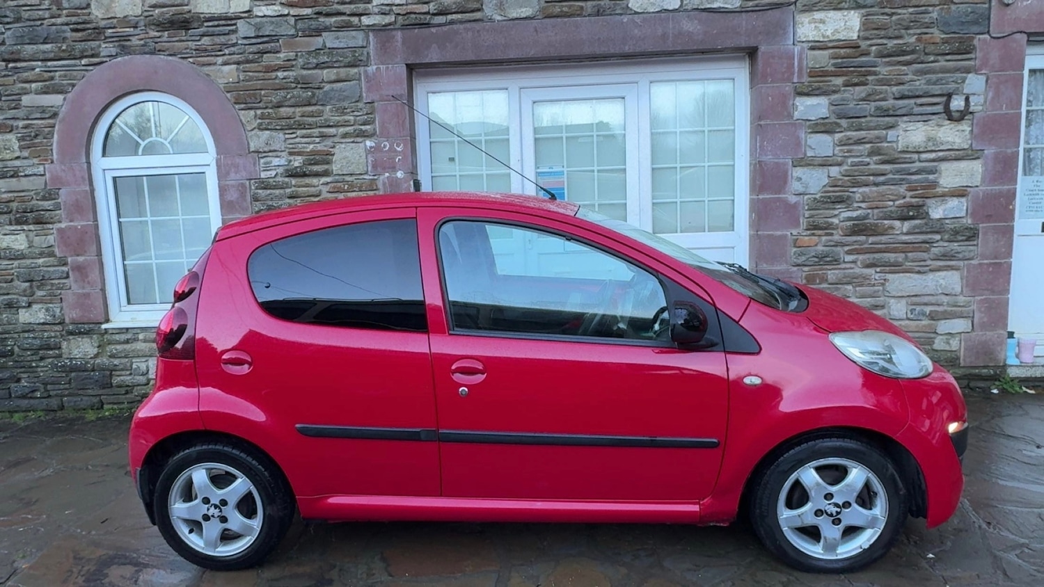 Used Peugeot 107 2013 for sale - 76855455: Photo 6