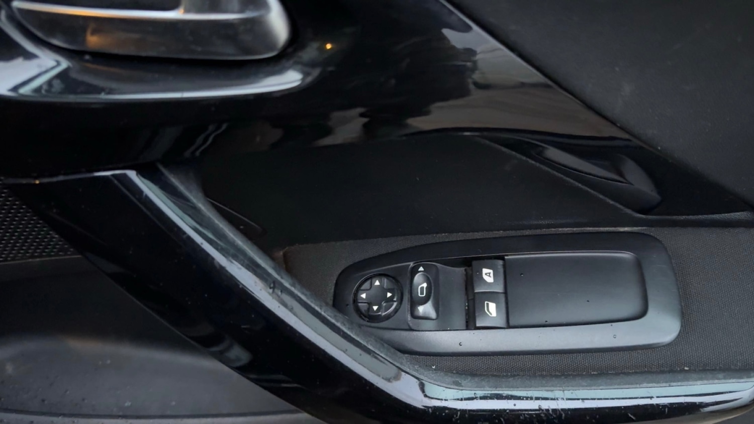 Used Peugeot 208 2013 for sale - 77466040: Photo 12