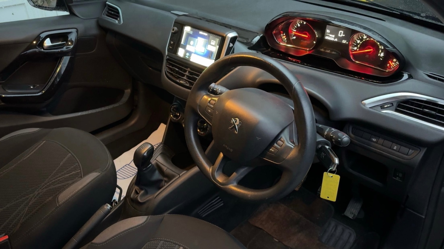 Used Peugeot 208 2013 for sale - 77466040: Photo 13