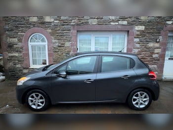 Used Peugeot 208 2013 for sale - 77466040: Photo