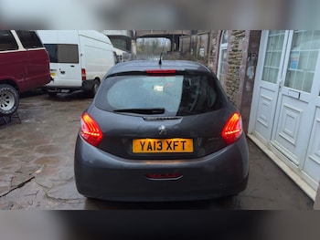 Used Peugeot 208 2013 for sale - 77466040: Photo