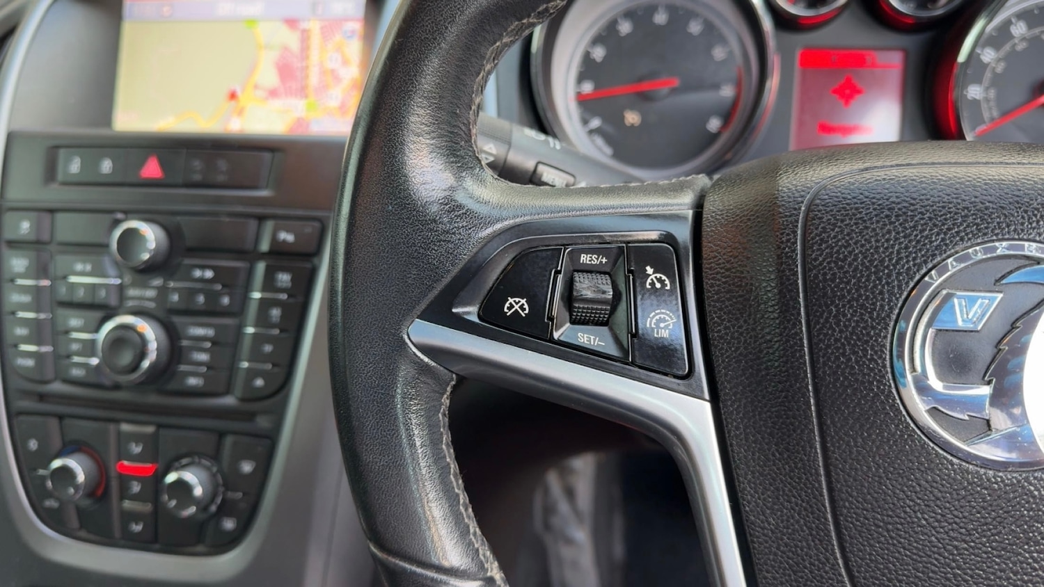 Used Vauxhall Astra 2013 for sale - 76669032: Photo 13