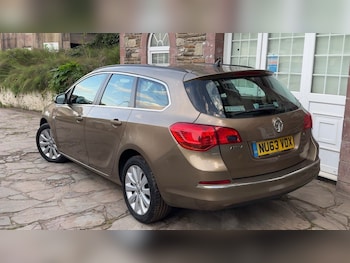 Used Vauxhall Astra 2013 for sale - 76669032: Photo